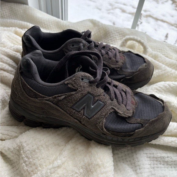 New Balance 2002R protection pack MEN Phantom Charcoal and Black Athletic Sz 9 - Picture 4 of 16